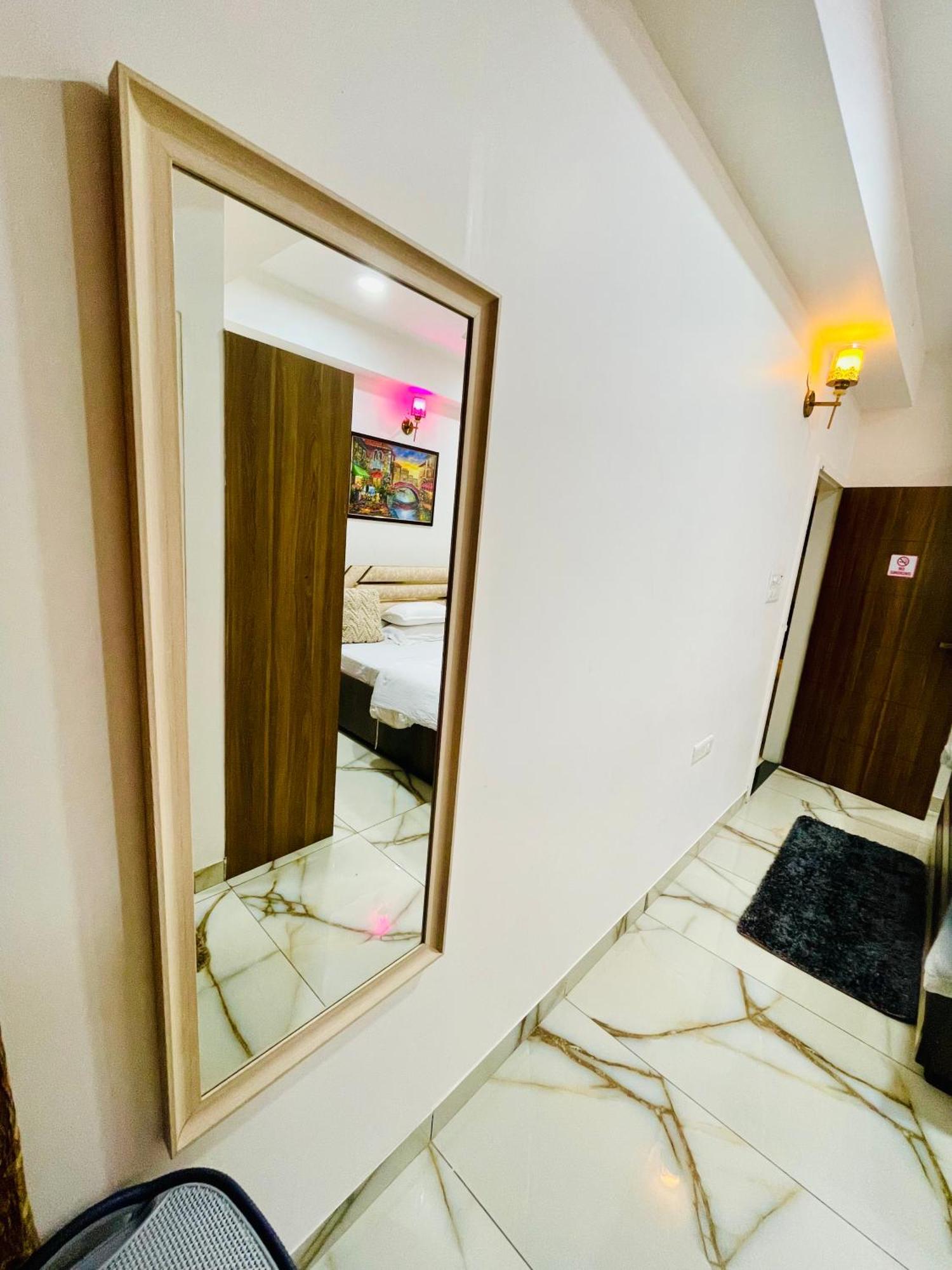 3Bhk Airport Vista Apartment - Entire Apartment Τζαϊπούρ Εξωτερικό φωτογραφία